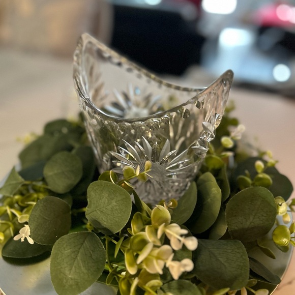 Heavy glass vase decor - Picture 7 of 8